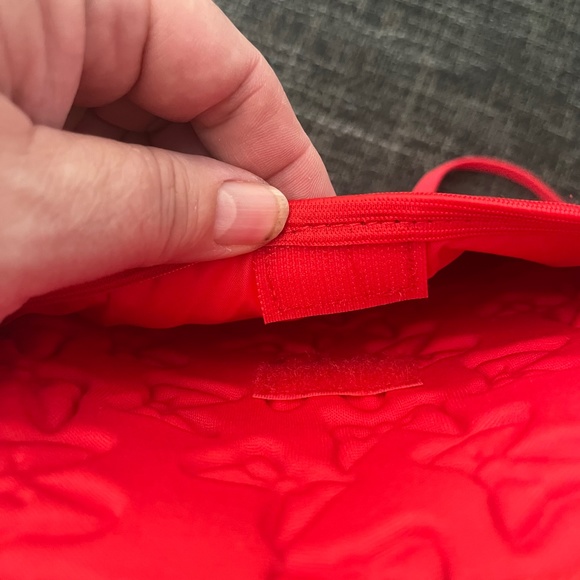 Disney Parks Minnie Mouse D-Tech Red Bow Embossed 11" Tablet Crossbody Purse Bag - Picture 11 of 14